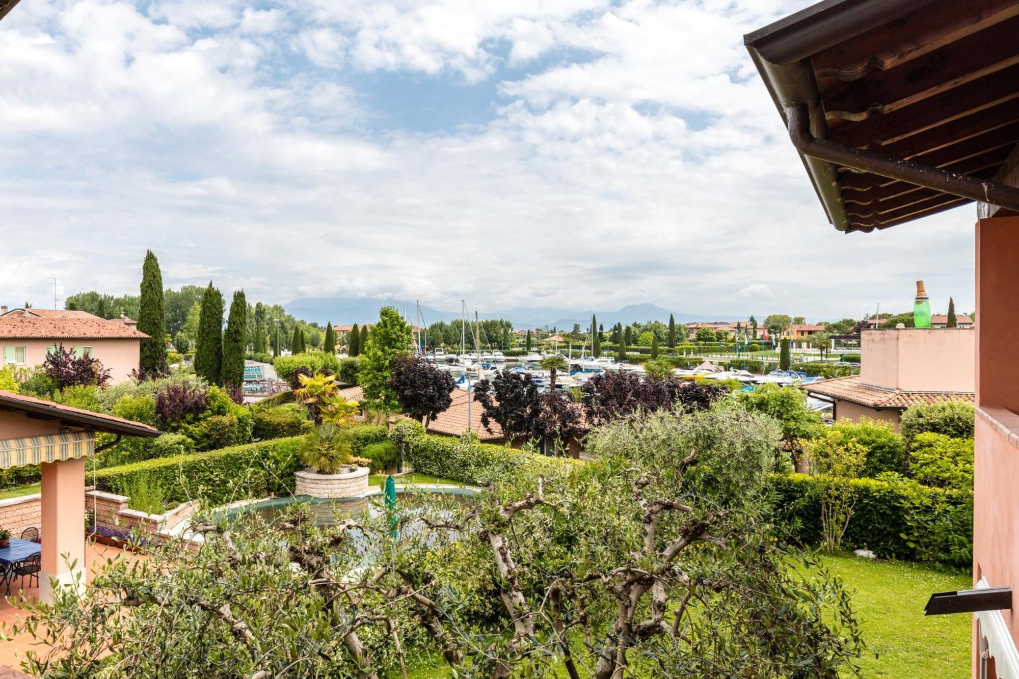 Bellasirmione Holiday Apartments Exterior photo